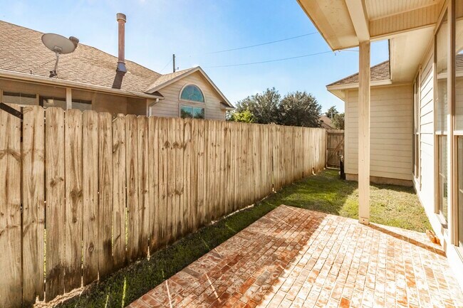 Building Photo - 434 Harbor Oaks Dr
