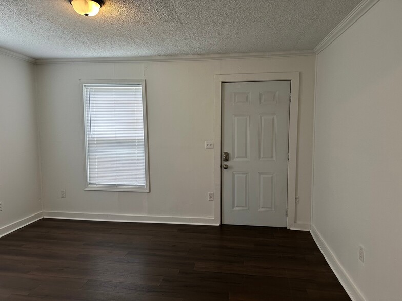 Building Photo - 4499 Hickory Nut Ridge Rd