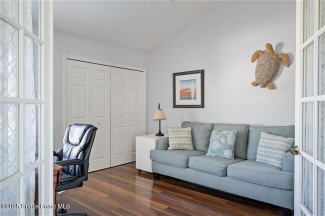 Building Photo - 935 Southlakes Way SW