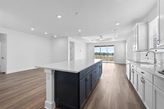 Building Photo - 323 Fish Trap Rd