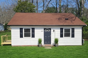 Building Photo - 405 Blyth Rd