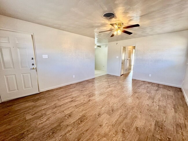 Building Photo - 3221 33rd St