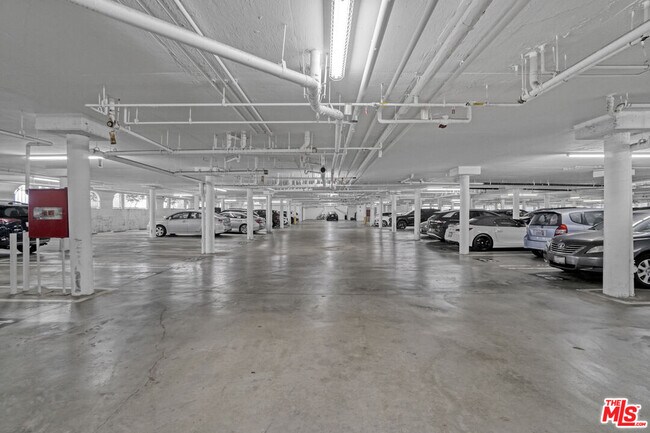 Building Photo - 8600 Tuscany Ave