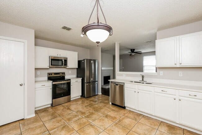 Building Photo - 3957 German Pointer Way