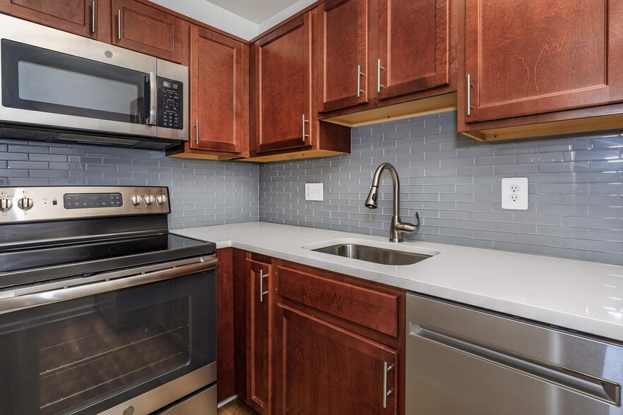 ALL-ELECTRIC KITCHEN - Whitestone at Landmark