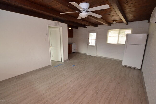 Building Photo - 2611 E Fort Lowell Rd