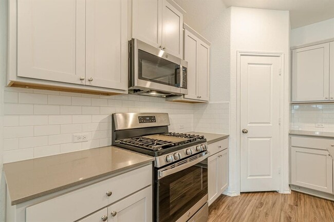 Building Photo - 341 Escondido Cir