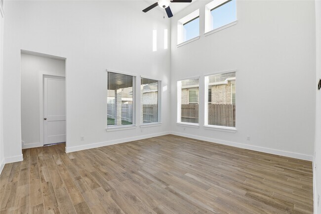 Building Photo - 7734 Clover Gully Ln