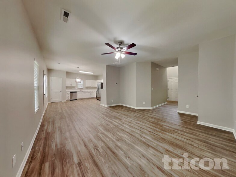 Building Photo - 2015 Blue Rock Ct