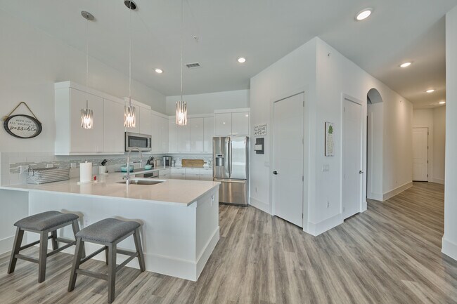 Building Photo - 199 Waterpoint Ct