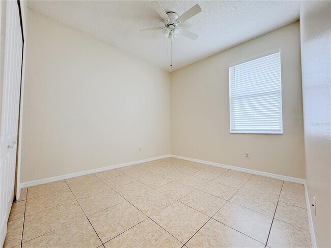 Building Photo - 4932 Bellthorn Dr