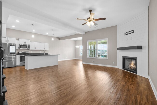 Building Photo - 1398 Citadel Dr