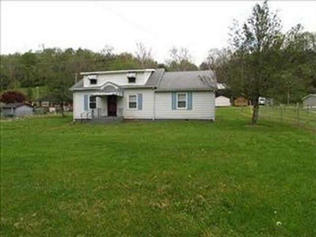 Building Photo - Spacious 3 Bed, 1 Bath Home – Move-In Ready!