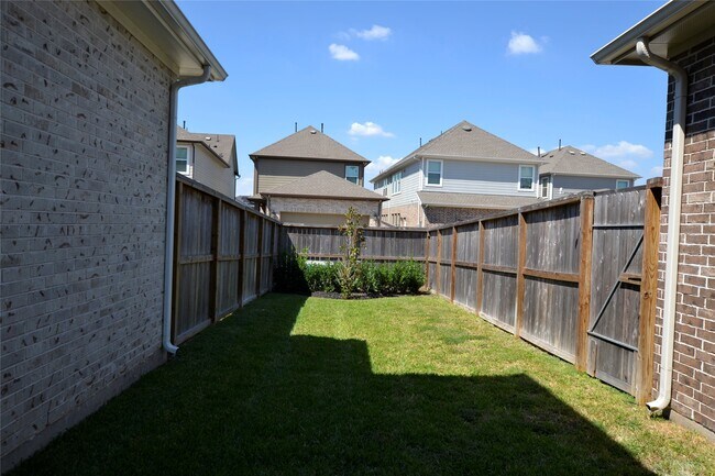 Building Photo - 2151 Creekside Breeze Dr