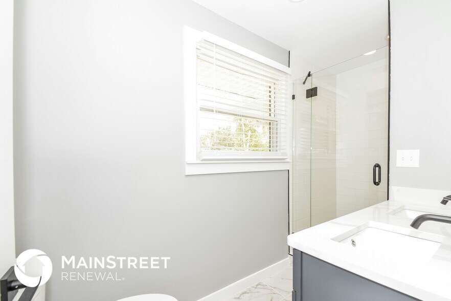 Building Photo - 704 Marswen Dr