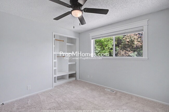 Building Photo - Freshly Renovated Four Bedroom Home in Bull Mountain!