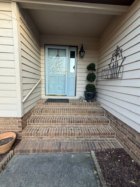 Building Photo - 101 Sunningdale Ct