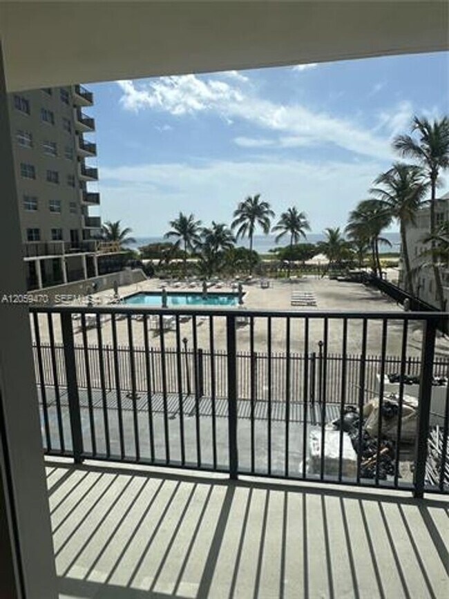 Building Photo - 9273 Collins Ave