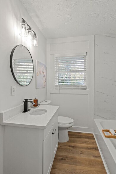 Building Photo - 2378 Green Forrest Dr