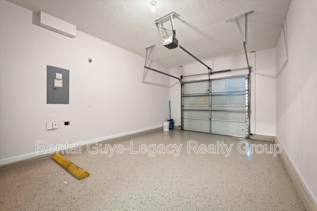 Building Photo - 512 Southbranch Dr