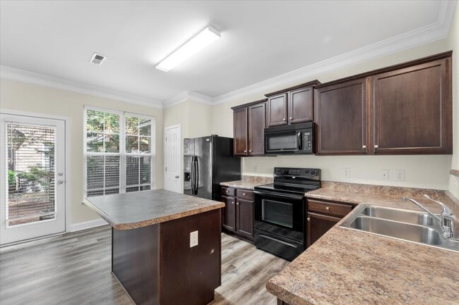 Building Photo - 3770 Shadow Ridge Dr