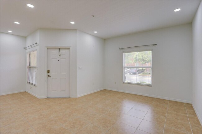 Building Photo - 2851 Prospect Rd