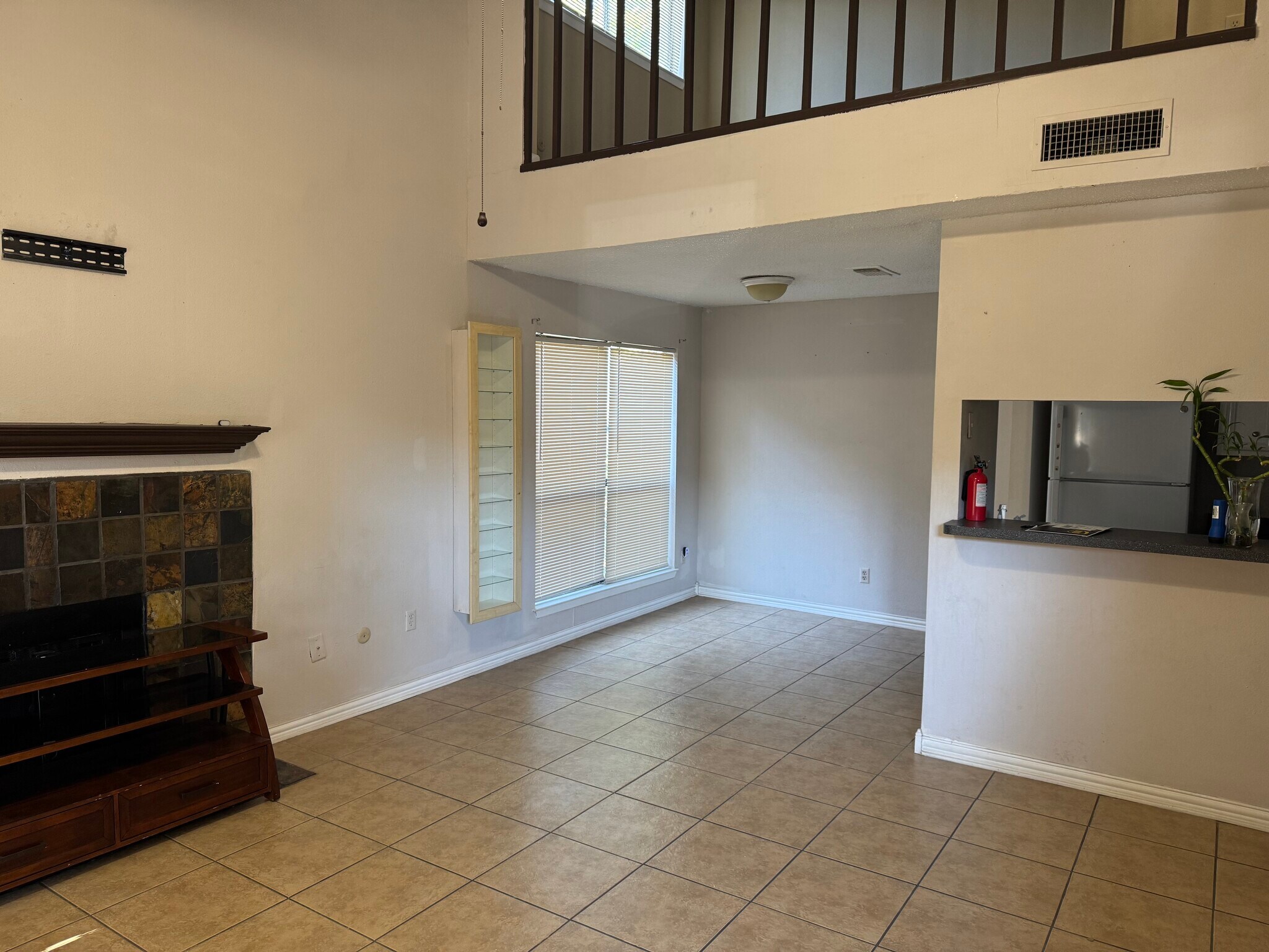 Building Photo - 3923 Tanglewilde St