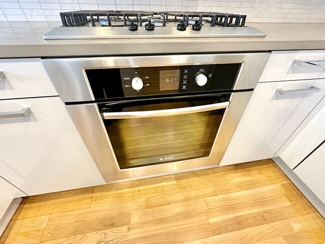 Building Photo - EPIC REA: GORGEOUS 1BD/ 1BA Condo w/ Amazing Views & Fabulous Rooftop