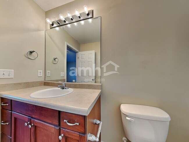 Building Photo - 116 Spring Lakes Dr