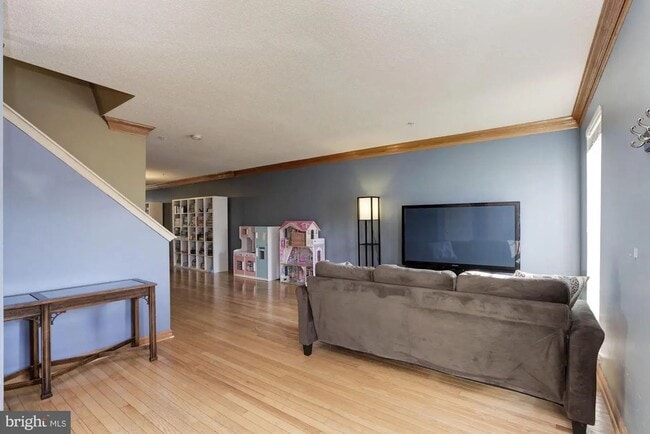 Building Photo - 208 Goldsborough Dr