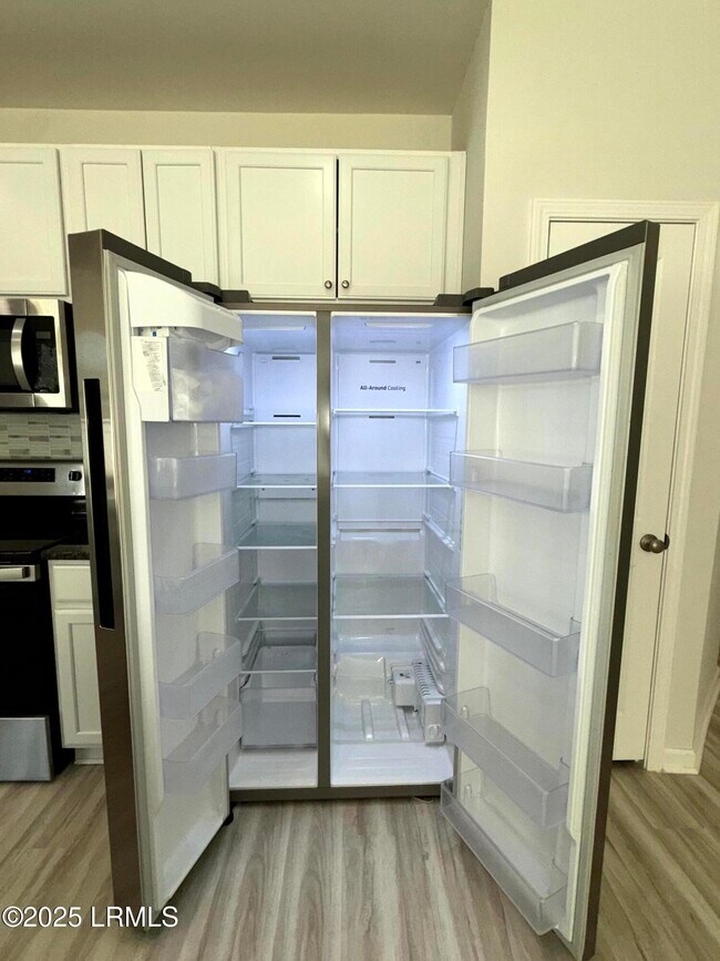 Building Photo - 1069 S Innovation Dr