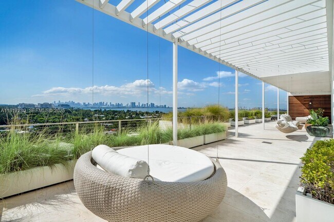 Building Photo - 4701 Meridian Ave