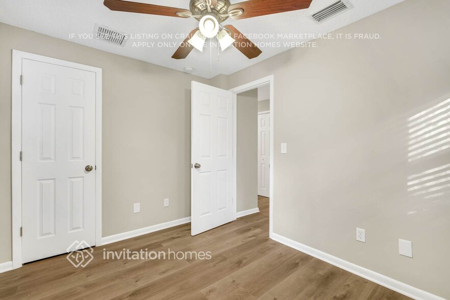 Building Photo - 5204 Acoma Ave