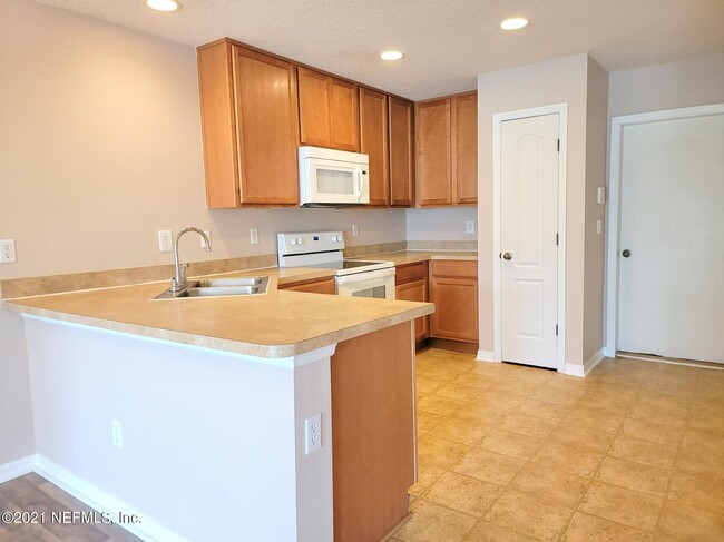Building Photo - 415 Cabernet Pl