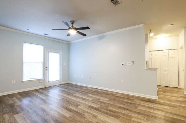Building Photo - Welcome Home!