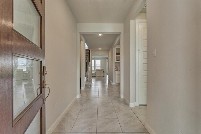 Building Photo - 15846 Weston Ridge Dr