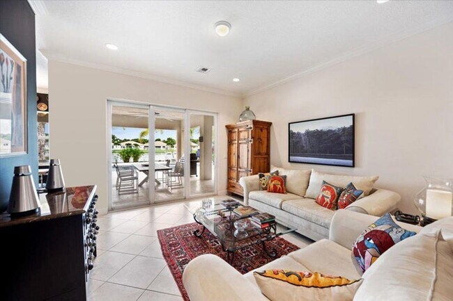 Building Photo - 8152 Butler Greenwood Dr