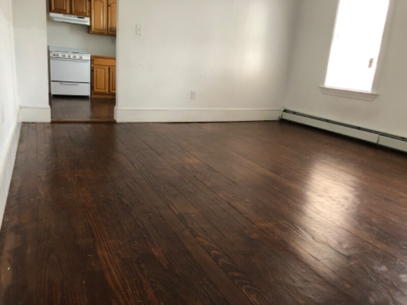 Building Photo - 322 Central St