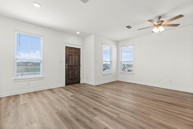 Building Photo - 108 Hartson Dr