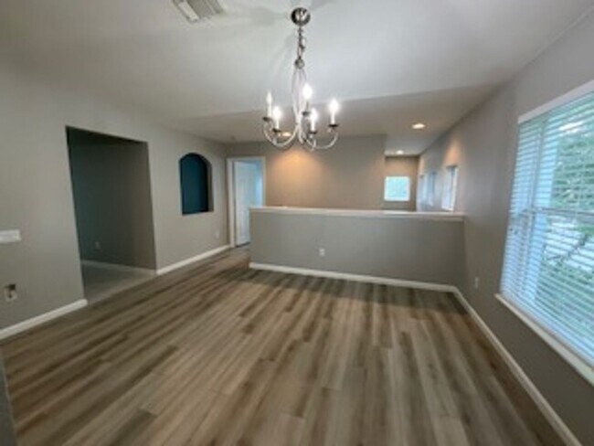 Building Photo - 5251 Maxon Terrace