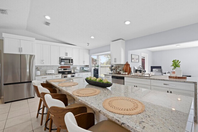 Building Photo - 3238 SW Constellation Rd