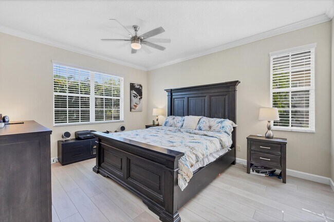 Building Photo - 796 Tartan Dr