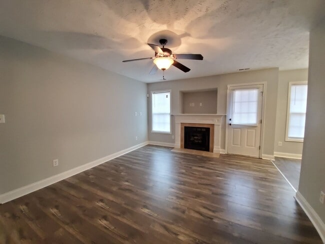 Building Photo - 142 N Copper Creek Dr