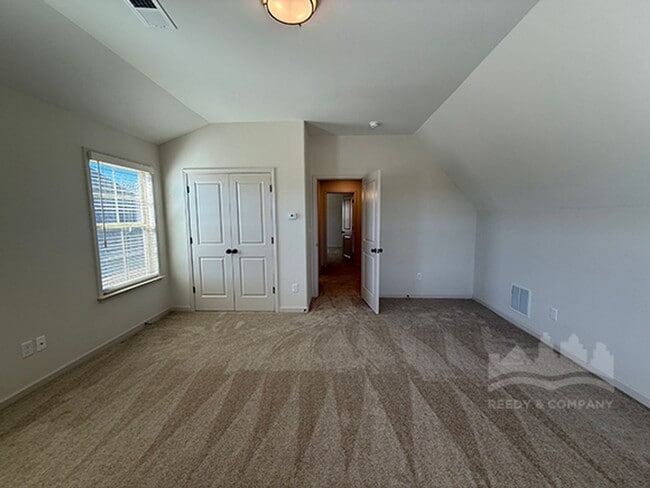 Building Photo - Beautiful NEW BUILD in Oakland, TN!