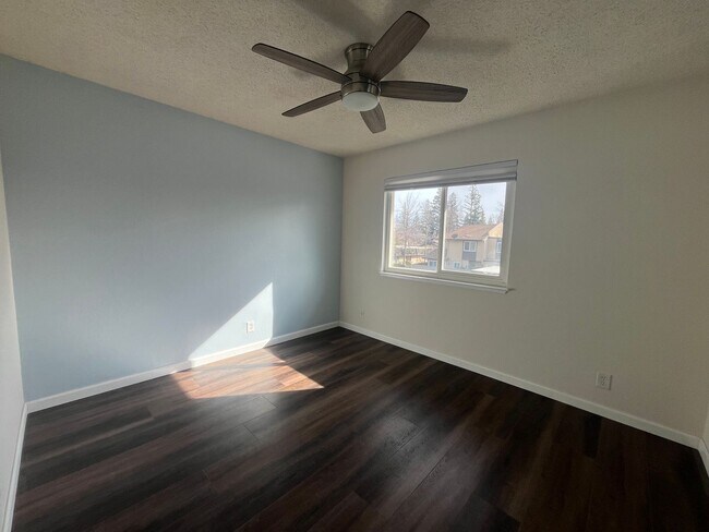 Building Photo - 5222 Greenberry Dr