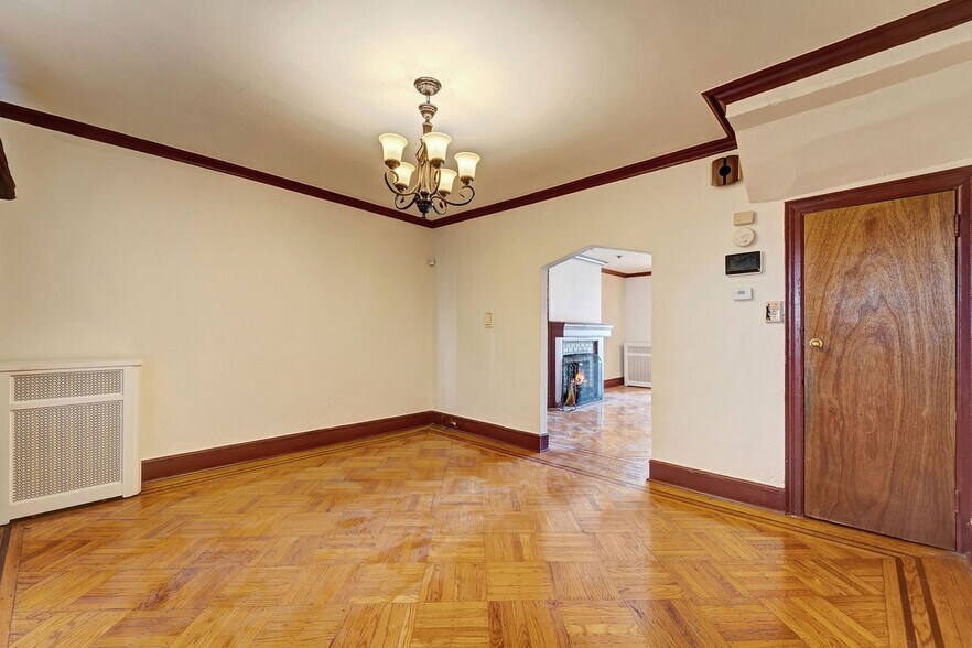 Building Photo - 5005 N 9th St