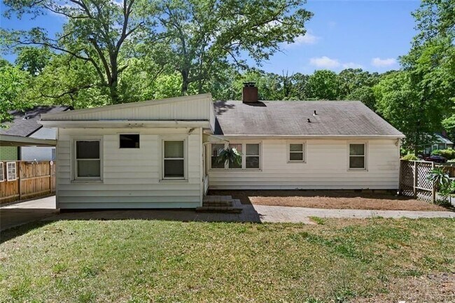 Building Photo - 2654 Elsinore St