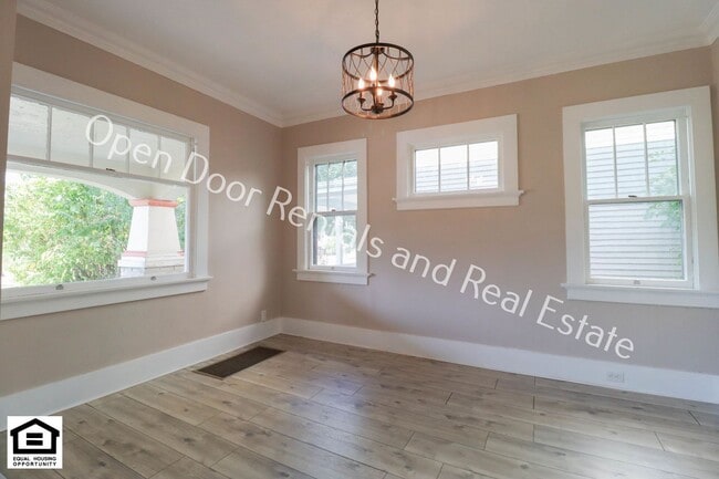 Building Photo - Now available 3 bedroom home