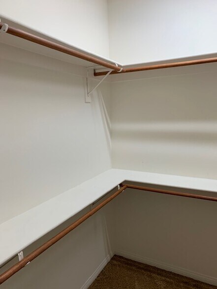 Building Photo - 84126 Canzone Dr