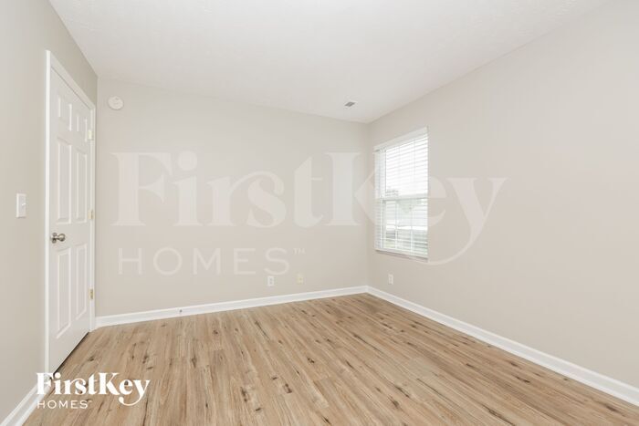 Building Photo - 1425 Westview Dr